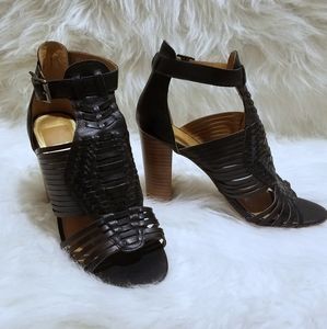 DONATING SOON Dolce Vita • Heels